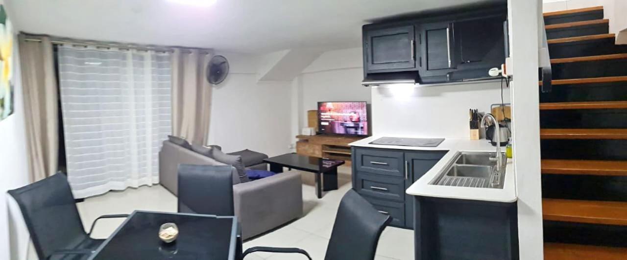 Modernes Apartment & Pool Mit Mega Aussicht Flic en Flac ภายนอก รูปภาพ